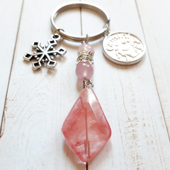 Gemini Snowflake Keychain - Picture 2 of 3